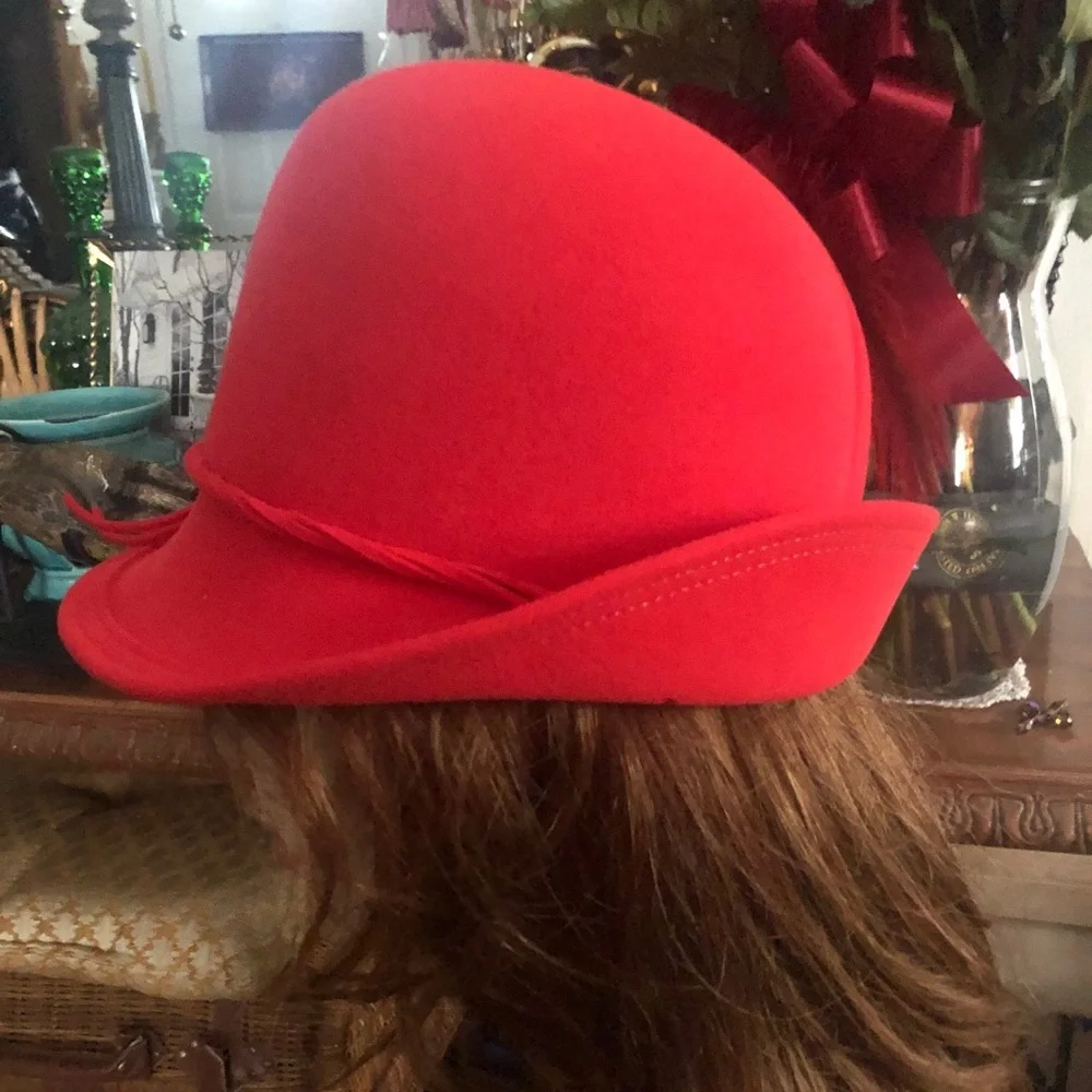 Vintage Red Wool Hat ~ MR. JOHN CLASSIC - Picture 13 of 14